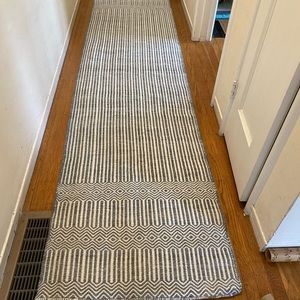 Serena & Lily Turnstone runner. New - never used